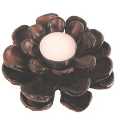 Tealight holder pinecone